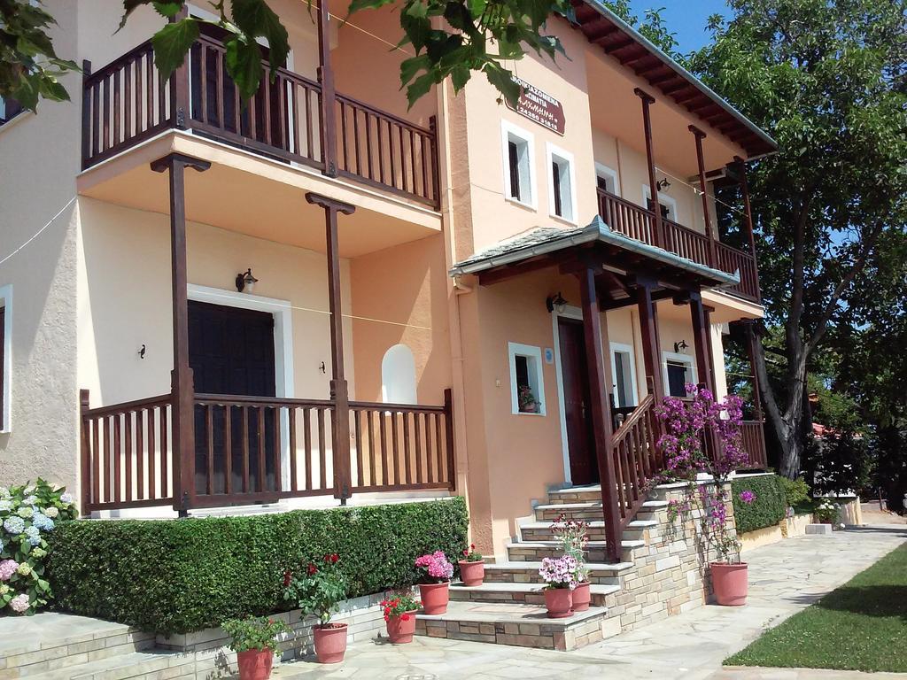 Alkmini Hotel Áyios Dhimítrios Kültér fotó