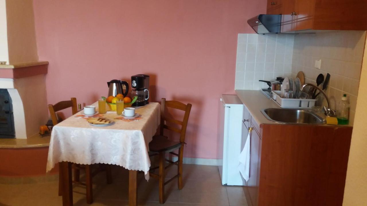 Alkmini Hotel Áyios Dhimítrios Kültér fotó